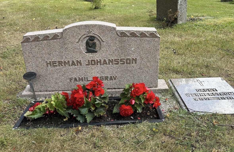 Grave number: 1 GL.4    21