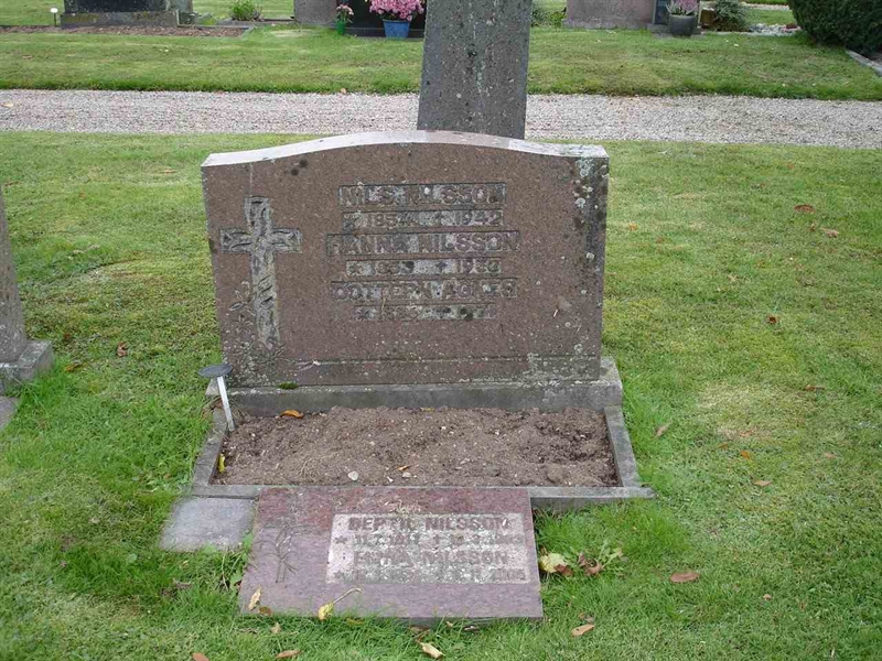 Grave number: FN F    21, 22