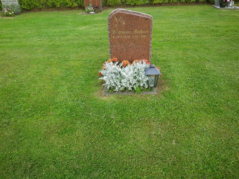 Grave number: OS ÖK   221, 222