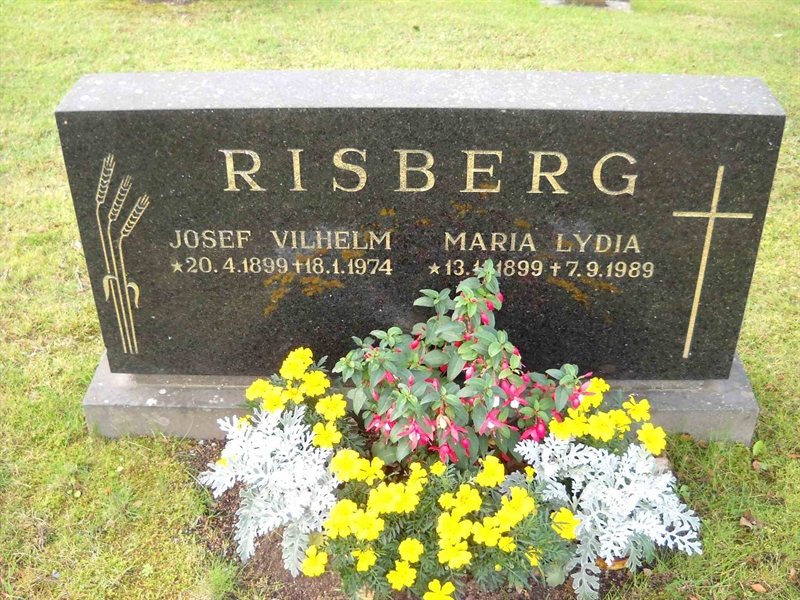 Grave number: 1 GA 01 43-44