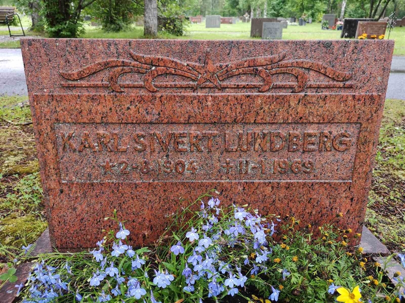 Grave number: NK 10     7