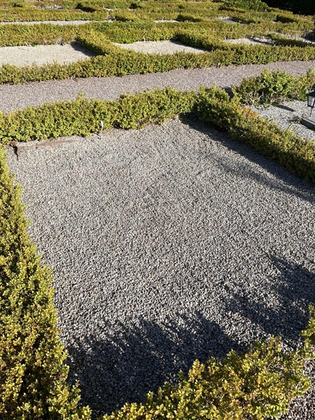Grave number: NK E 70-71