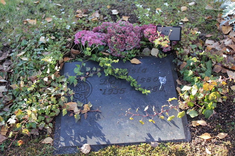 Grave number: A U   67