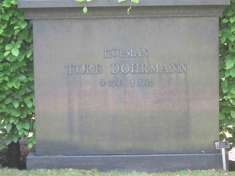 Grave number: HÖB 32    13