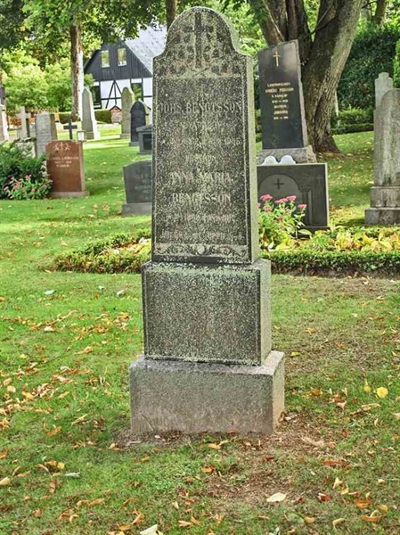 Grave number: 1 7C    90, 91