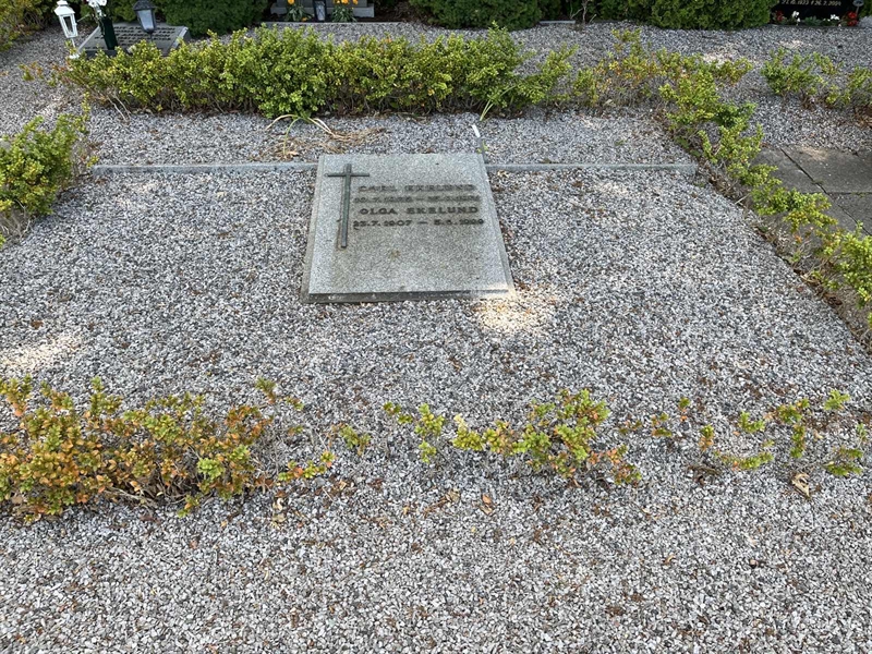 Grave number: NK C    12b