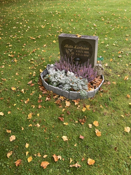 Grave number: 1 3 L1    44