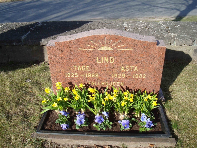 Grave number: KU 08     7, 8