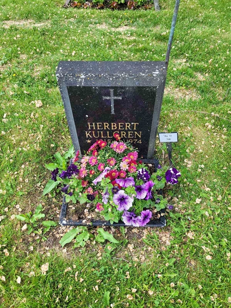 Grave number: kö 01 17   108