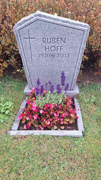 Grave number: VN G    77-78