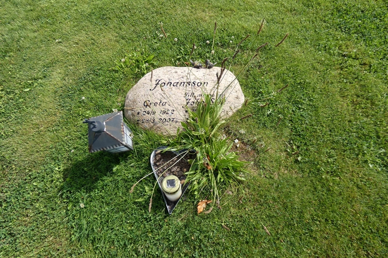 Grave number: TR C    22