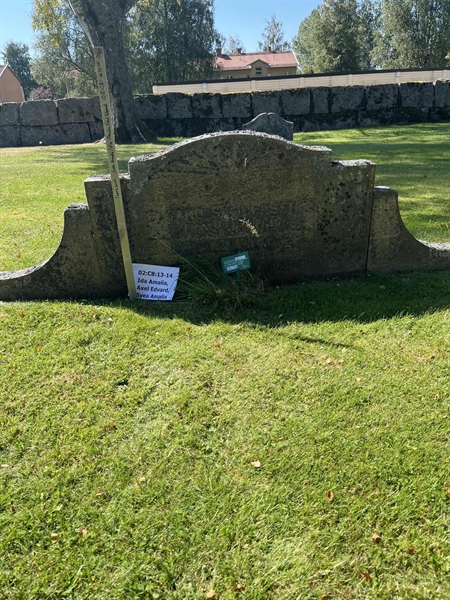 Grave number: 02 C8 13-14