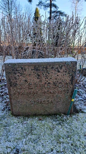 Gravnummer: 6 05     92