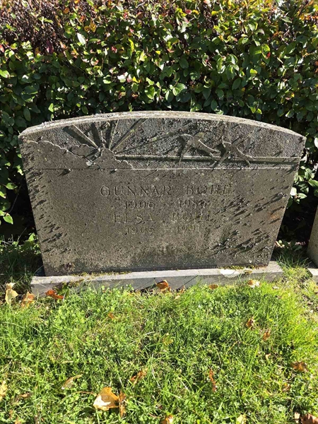 Grave number: T A B   607