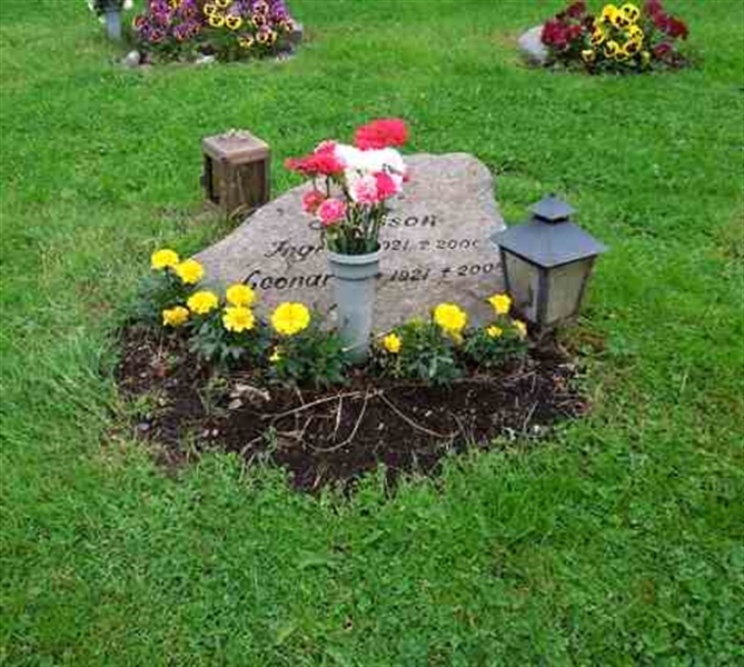 Grave number: SN U8    54
