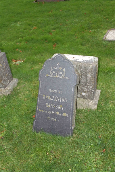 Grave number: ÖKK 2    48