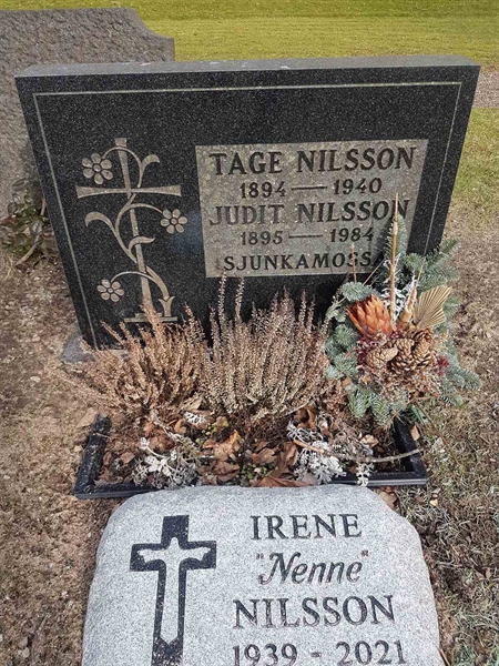 Grave number: RK M 1    15, 16