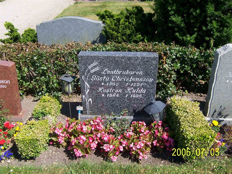 Grave number: 5 J     2