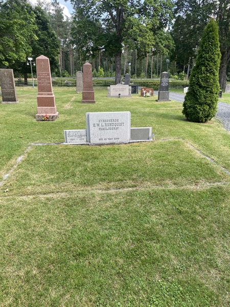 Grave number: 04 A 519-520
