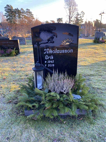 Grave number: 10 Vä 03    26