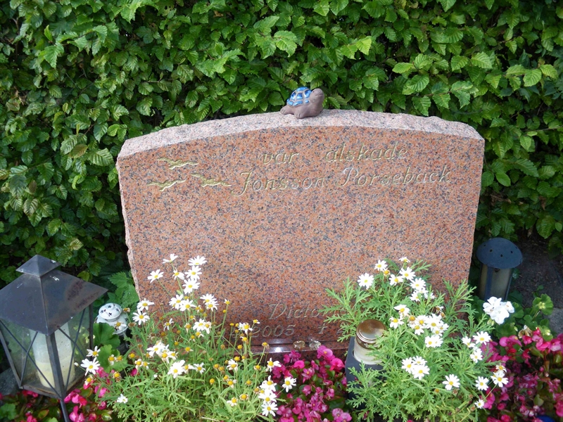 Grave number: NSK 17    12