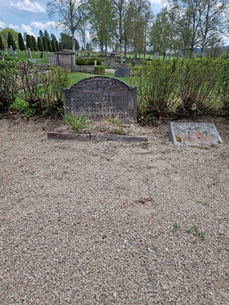 Grave number: 501 06 769-771