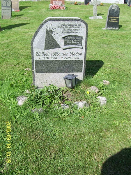 Grave number: F 04   243