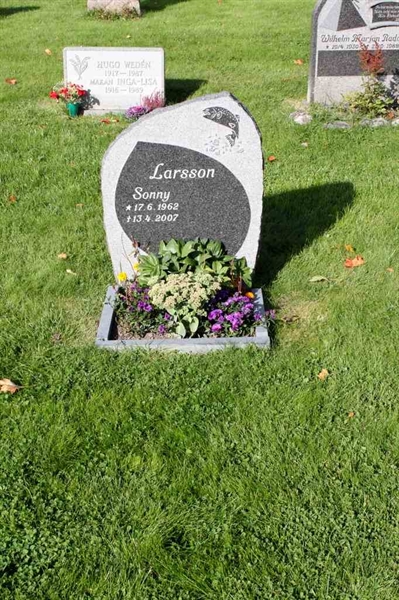 Grave number: F 04   268