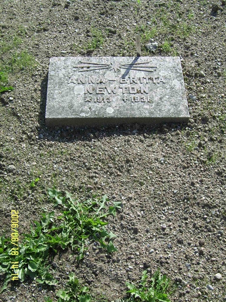 Grave number: F 05    51