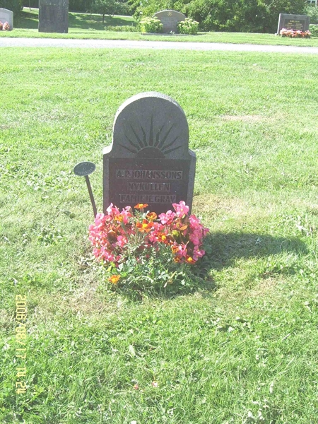 Grave number: F 04    42