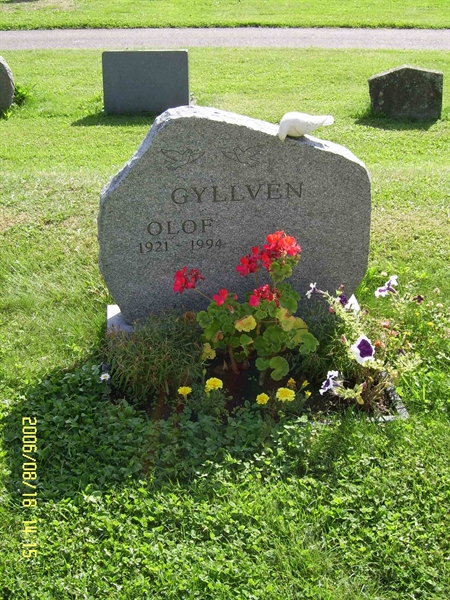 Grave number: F 05    61