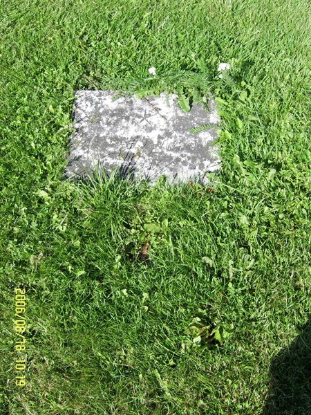 Grave number: F 04   237