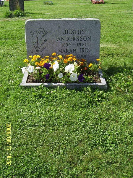 Grave number: F 04   106