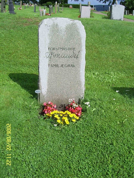 Grave number: F 06    25