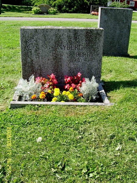 Grave number: F 04    43