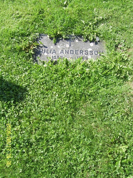 Grave number: F 04   136