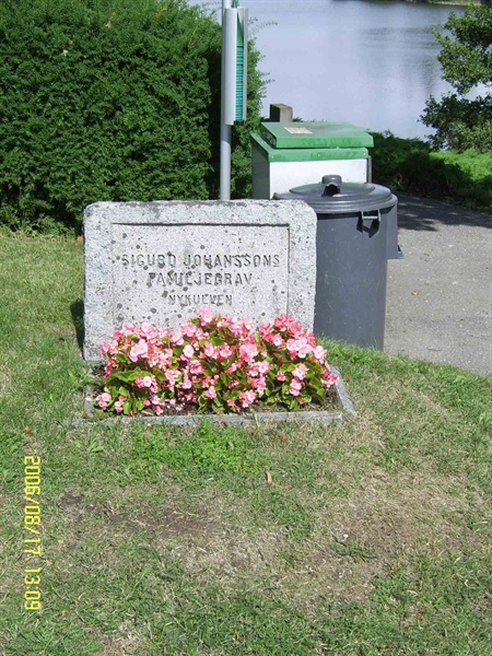 Grave number: F 02    36