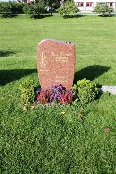 Grave number: F 01    12