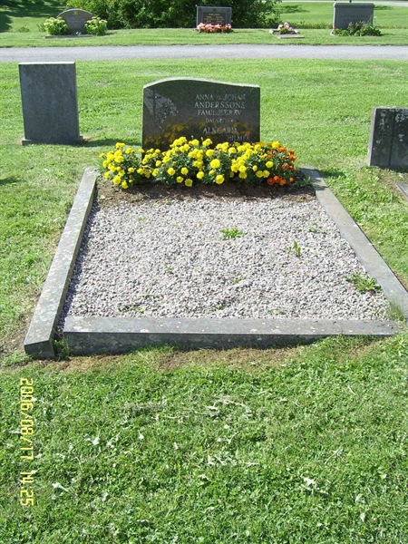 Grave number: F 04    44