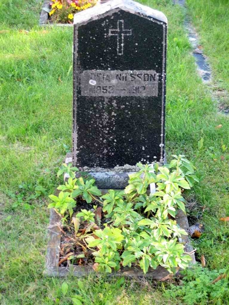 Grave number: T C    18