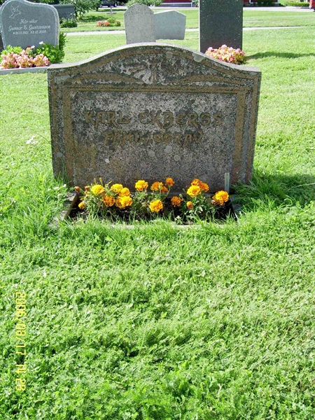 Grave number: F 04    65-66