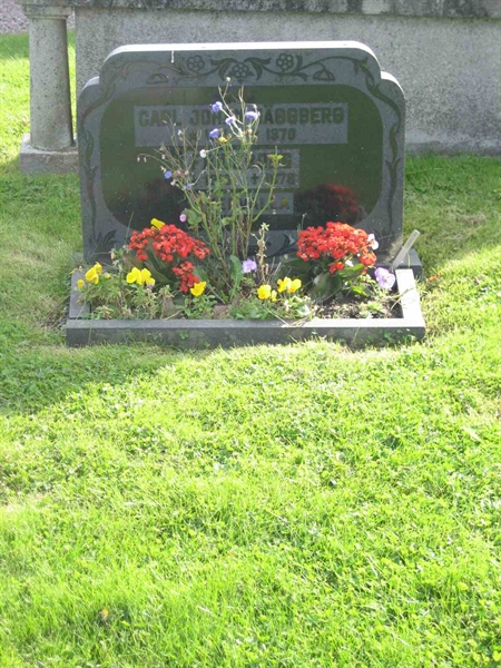 Grave number: F 18    73