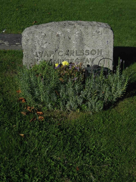 Grave number: F 19    88