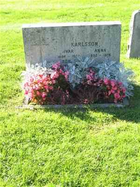 Grave number: F 19   126-127