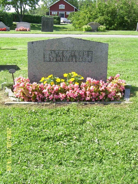 Grave number: F 04    40-41