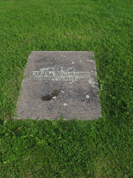 Grave number: F 18    34