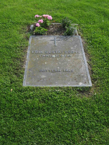 Grave number: F 18    18-19