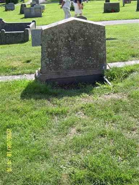 Grave number: F 05    47-50
