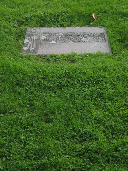 Grave number: F 18     8-9