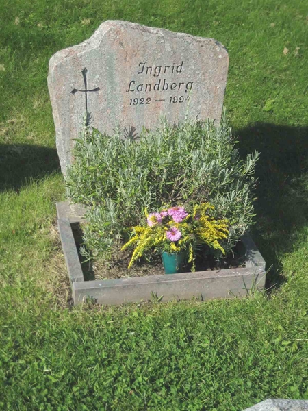 Grave number: F 21   132